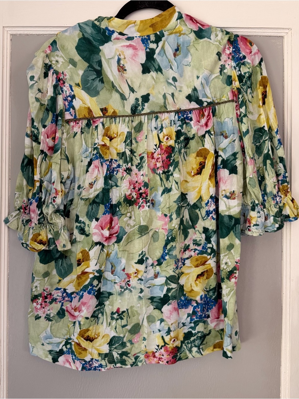 BI^nk London Anthropologie STEPHANIE Floral V-Neck Top pink green - Picture 9 of 10